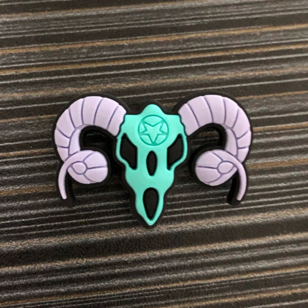 5/$10 Ram Skull shoe charm